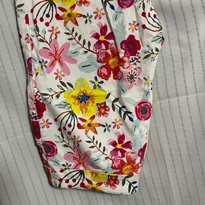 Time And Tru Capri Front Pockets